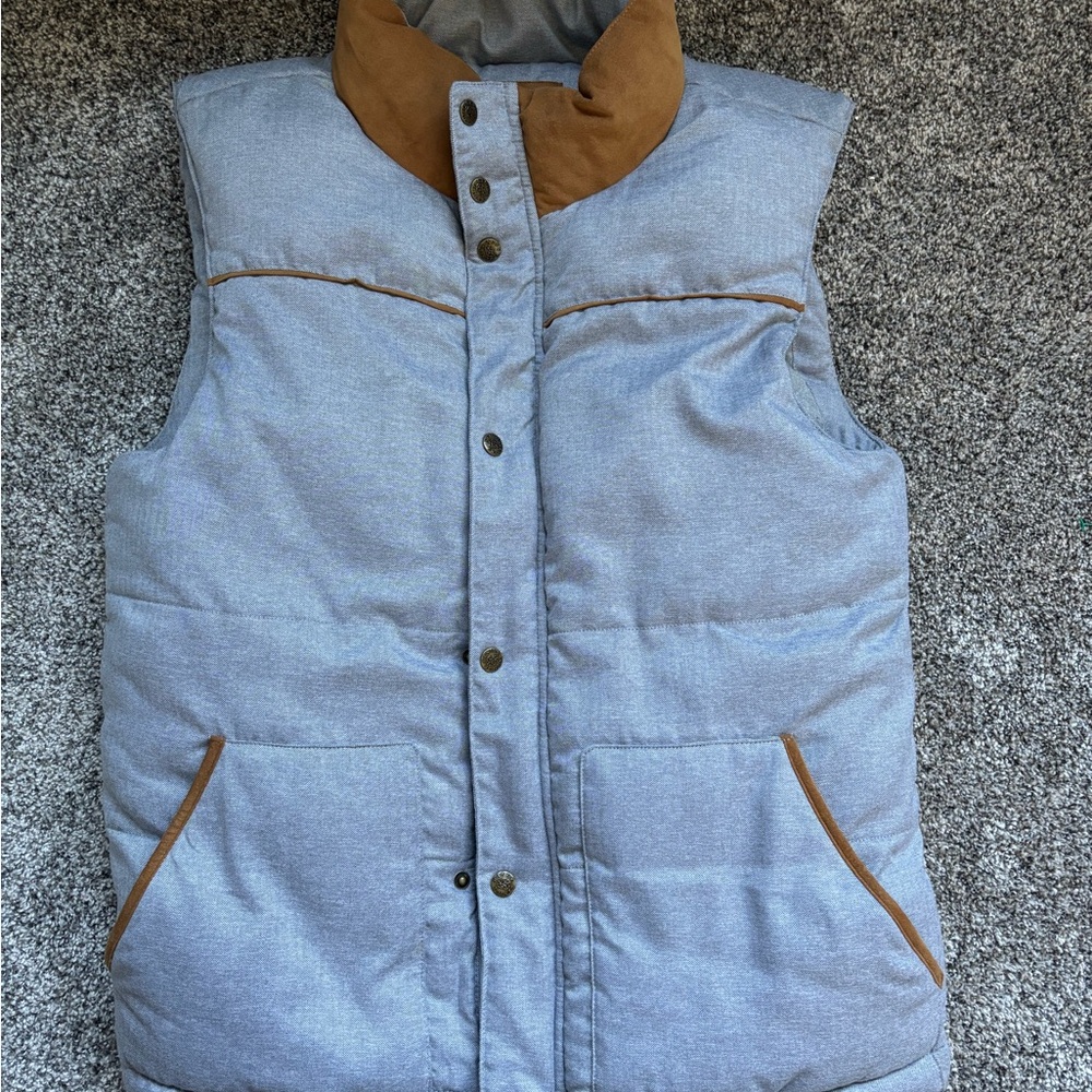 Men's Gray and Brown Vest